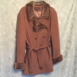 Camel coat with faux fur collar